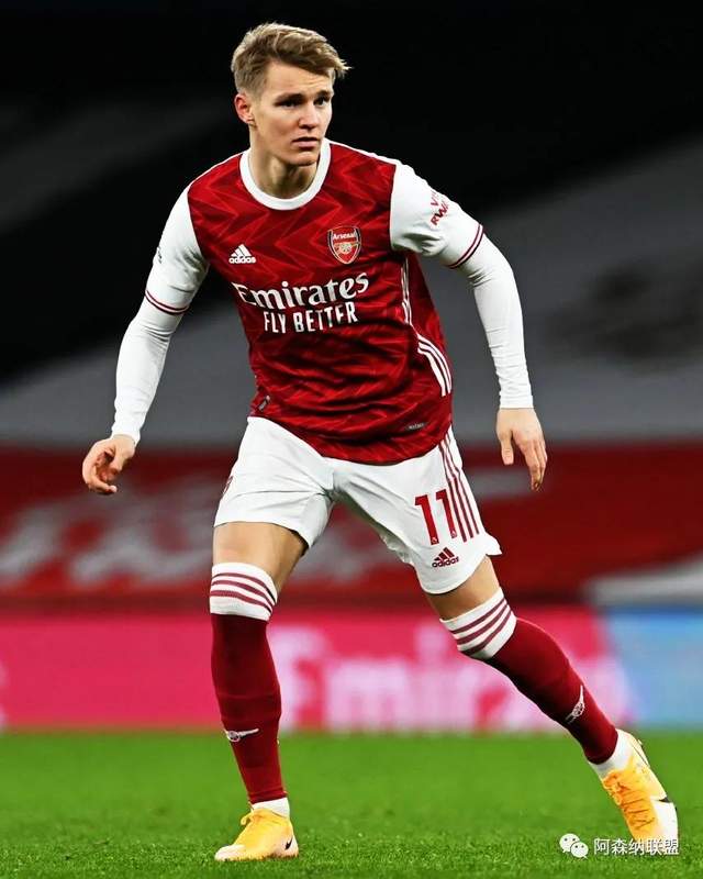 荷兰客场1-1波兰，德佩、卡明斯基破门，莱万送助攻