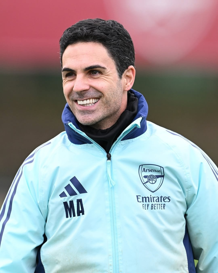 马卡：皇马没对阿隆索下最后通牒，对毕巴不是生死战