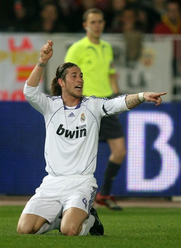 足球中超球队宣布签下五大联赛中场悍将