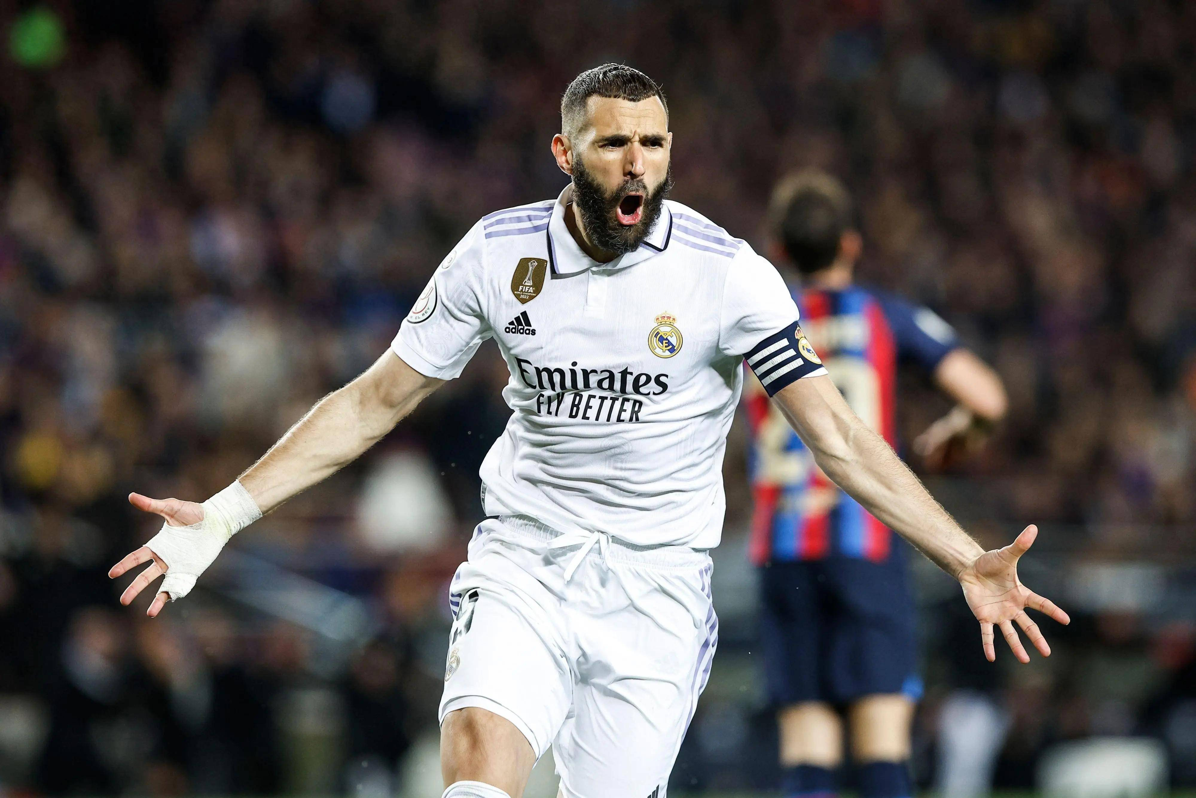 TAA再遭伤情打击2025报销：后防问题困扰阿隆索，解决不好就下课