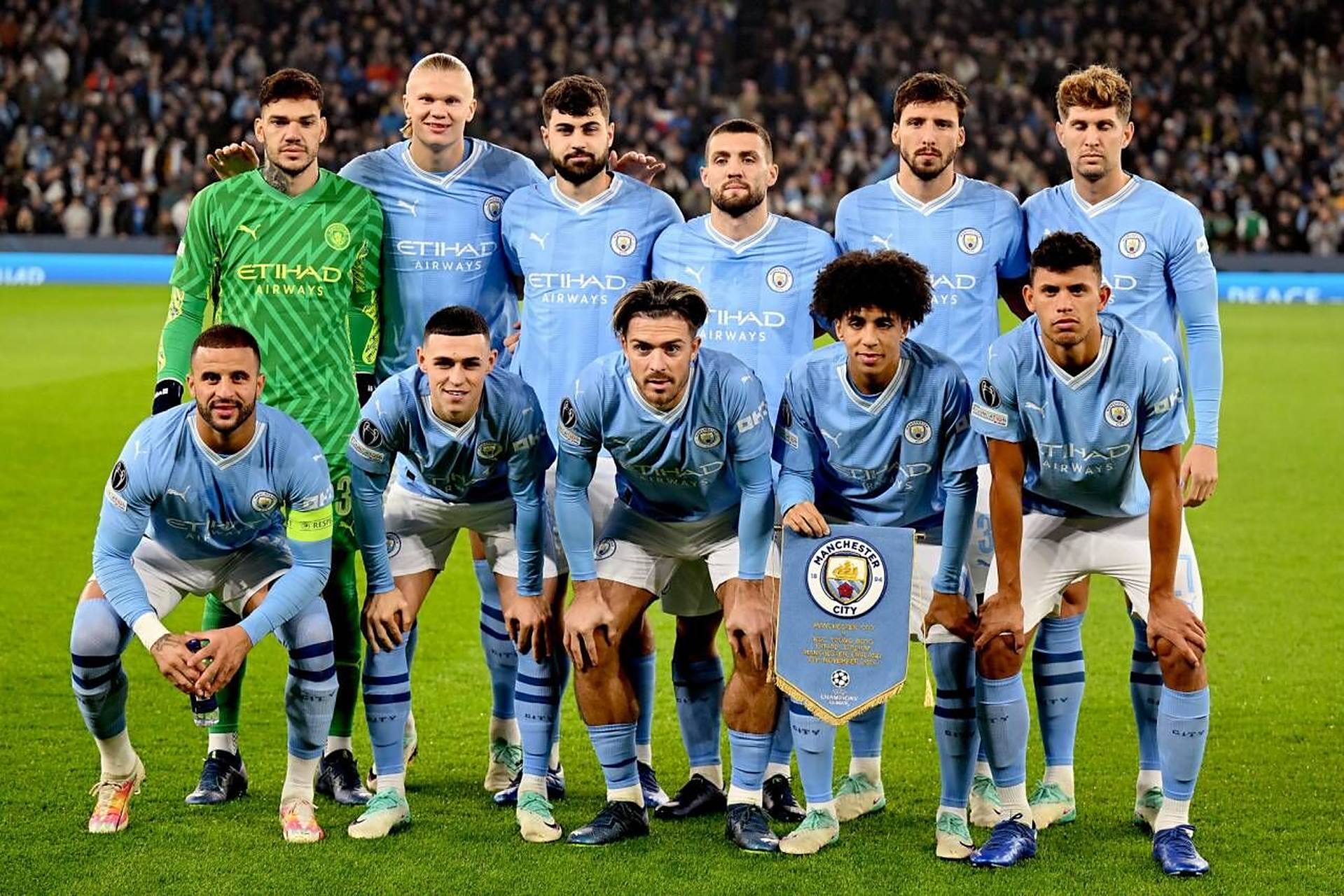 重回热刺主场并为个人壁画签名！孙兴慜：我感到无比荣幸